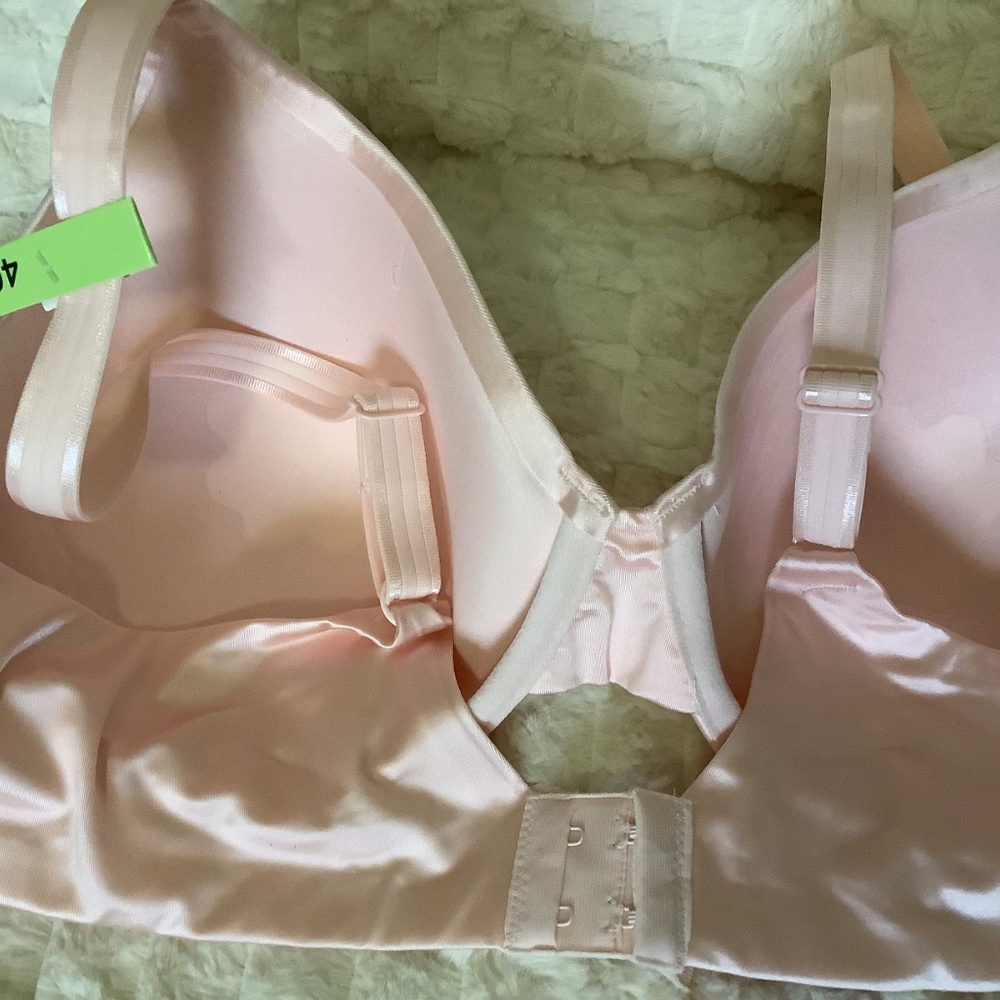 New Bali Smoothing Bra 40B Pink Concealing Petals - Picture 7 of 13